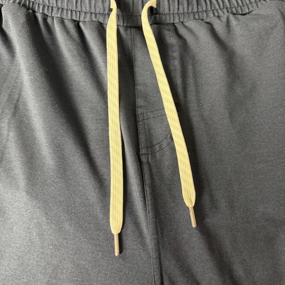 Vuori Sunday Performance Jogger Mens XL Charcoal Gray Heather V416 Athletic Pant